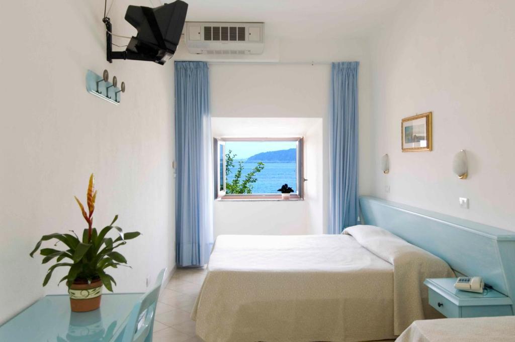 Hotel Eugenio Ischia Bilik gambar